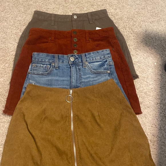 4 super cute skirts - Picture 1 of 9